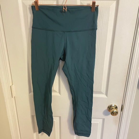 Green 7/8 Wunder Under Lululemon Leggings - Picture 1 of 3